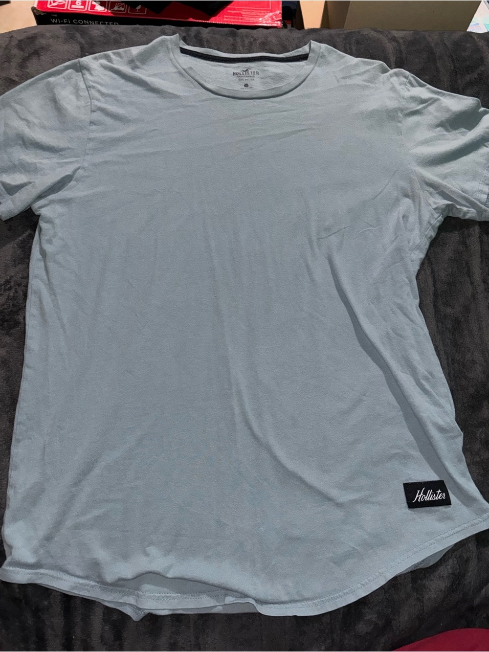 Hollister Men’s Light Blue Crewneck T-Shirt